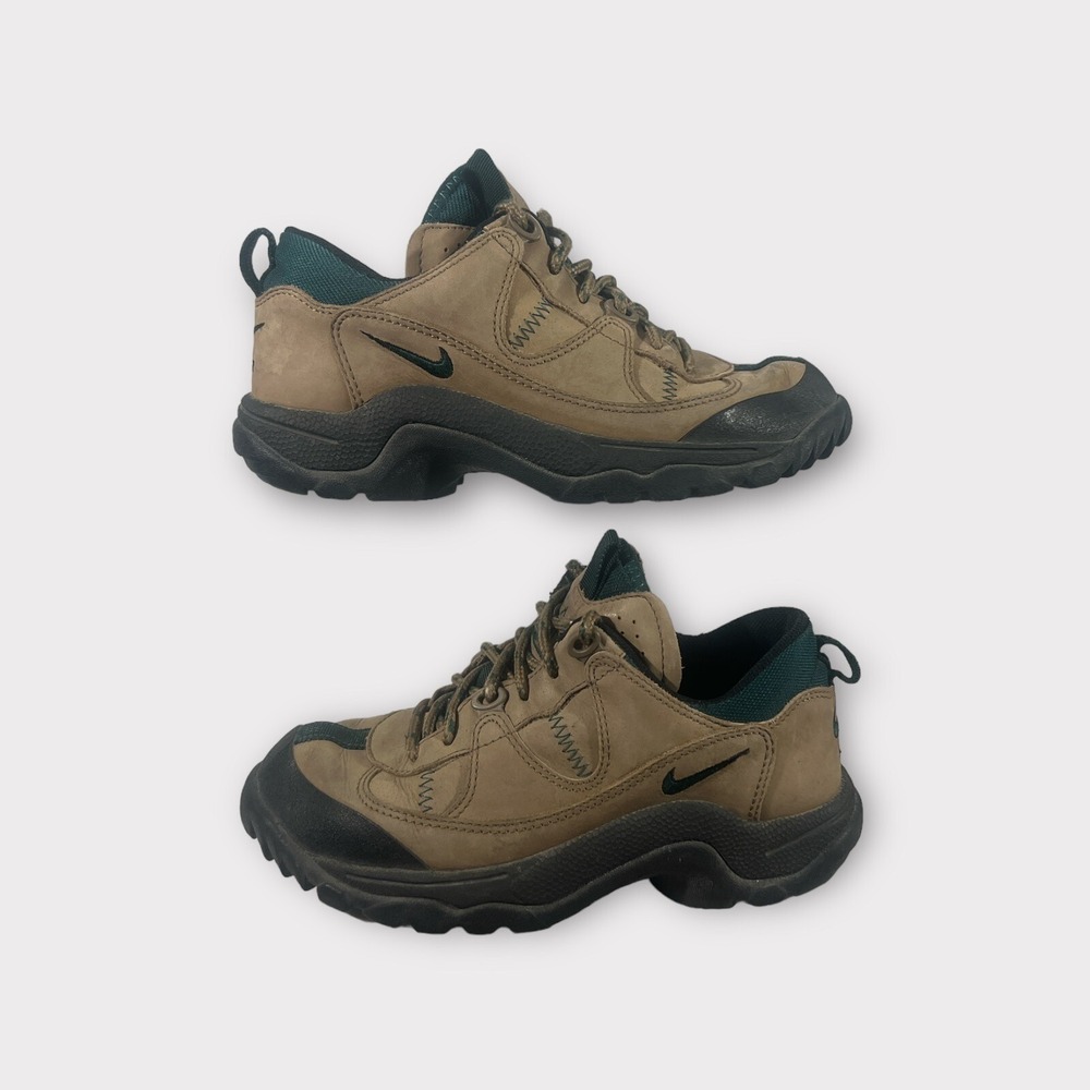 Vintage NIKE Air Hiking ACG Boots Womens Size 7 leather Brown